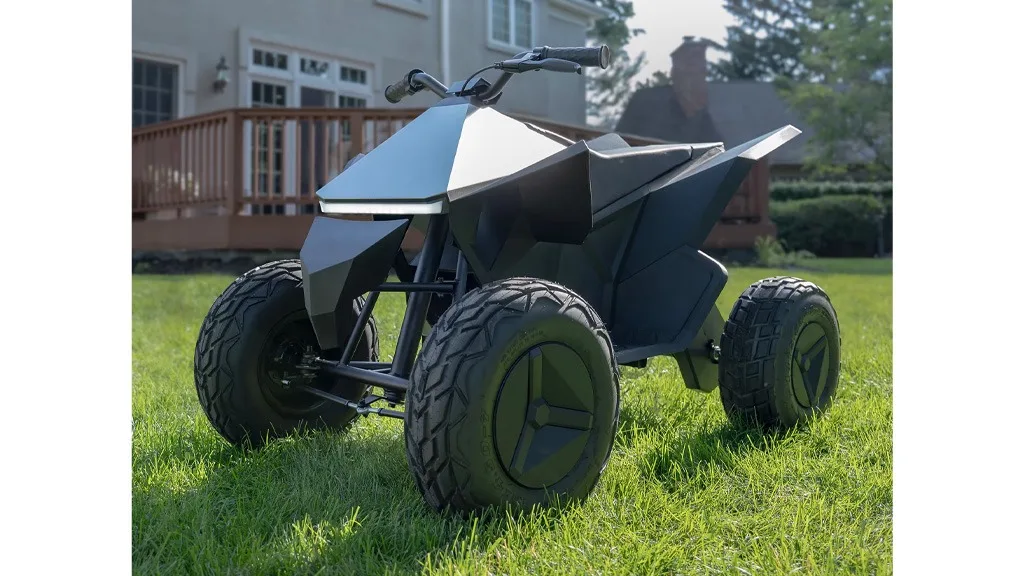 A gyerekek uralják az utakat az új Cyberquad modell segítségével.