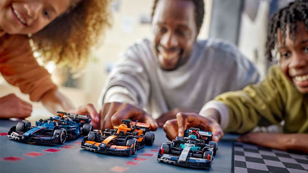 Lépj át a LEGO tégla célvonalán a Forma-1 ihlette készletekkel