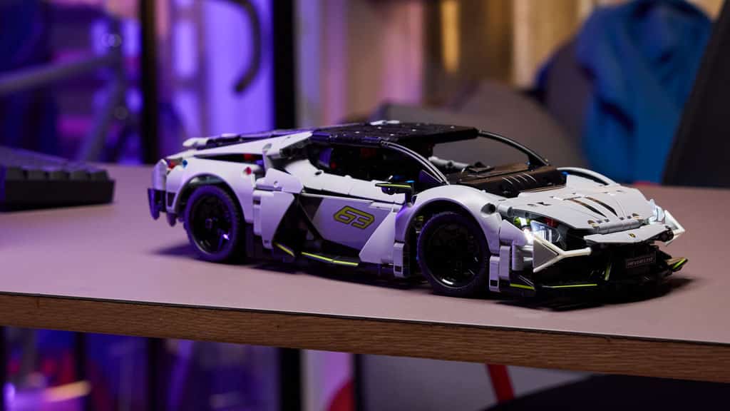 Építsd meg otthon, és játssz online az új LEGO Technic autókkal