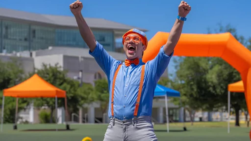 Blippi kíváncsisággal járja be az országot az új YouTube-sorozatban