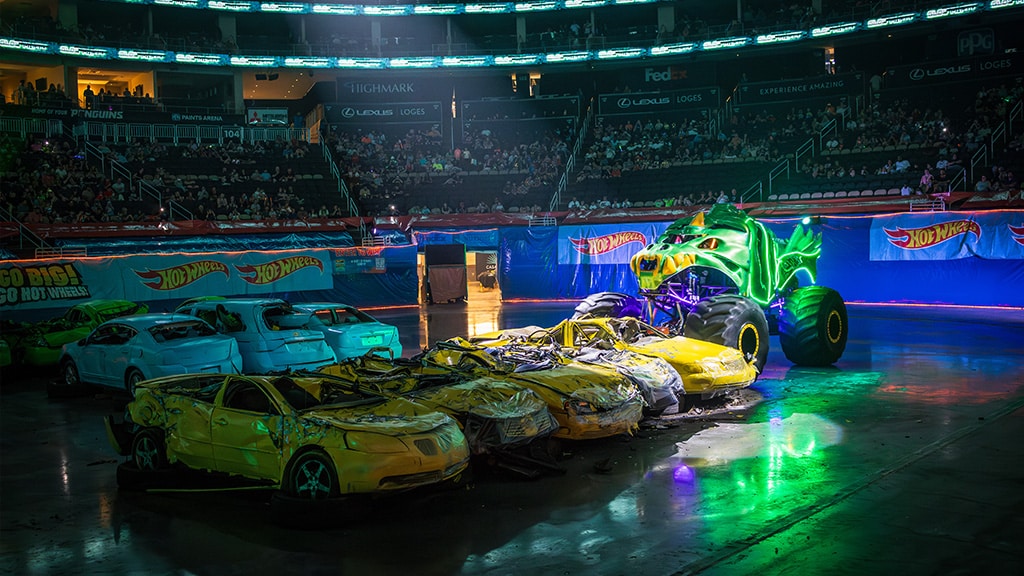 A Hot Wheels Monster Trucks Live 2026-ban is folytatódik a Glow-N-Fire turnéval