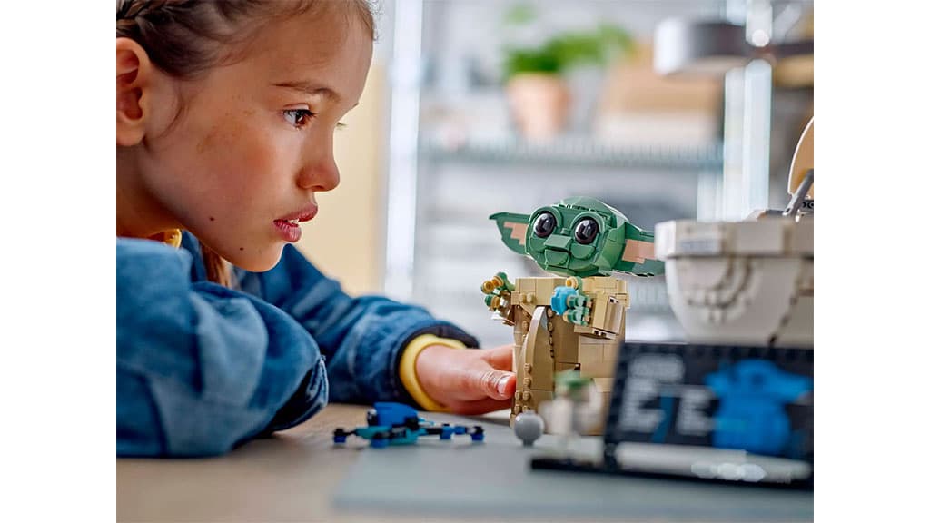 LEGO Star Wars Grogu lebegő babakocsival