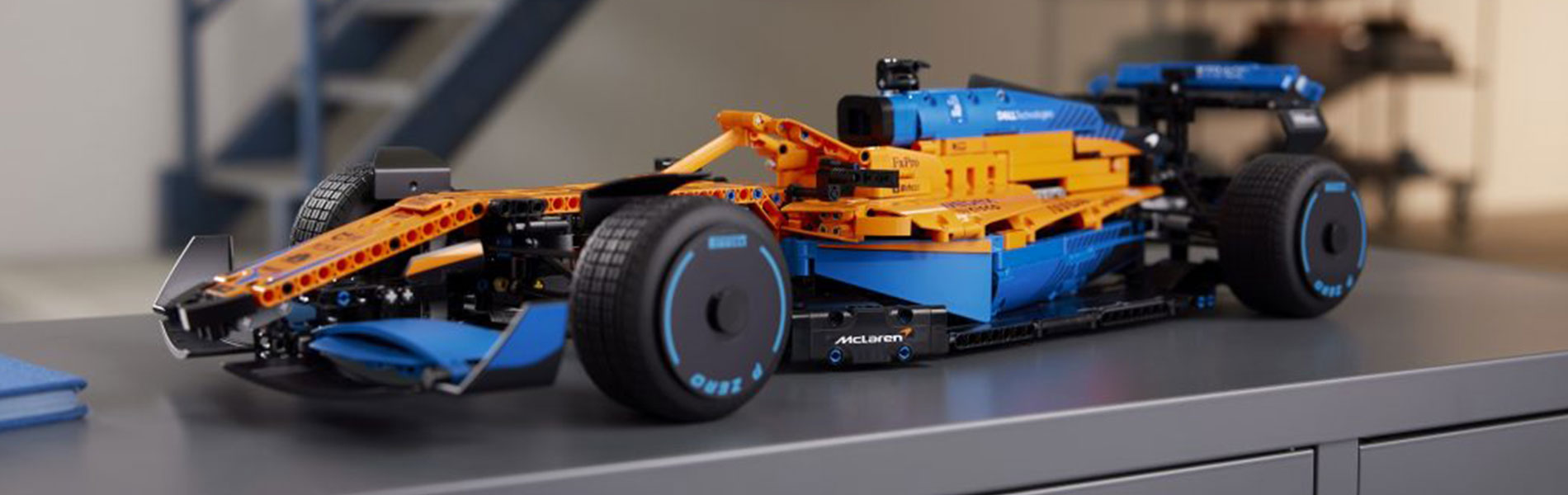 A LEGO® Technic és a McLaren F1 csapat közös játékot alkotott