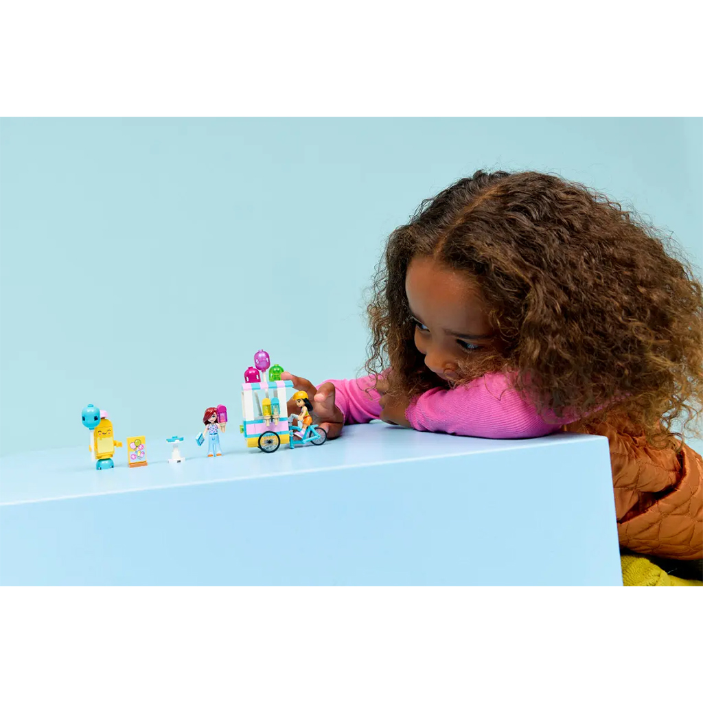 LEGO® Friends: Fagylalt- és léggömbárus (42692) kép 7