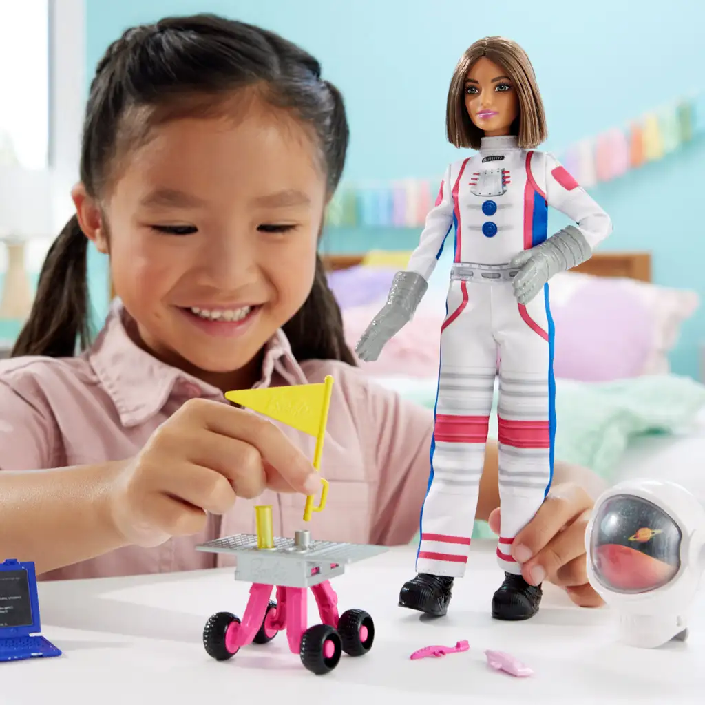 Barbie: 65. évfordulós karrier játékszett - Űrhajós baba kiegészítőkkel - Mattel kép 5