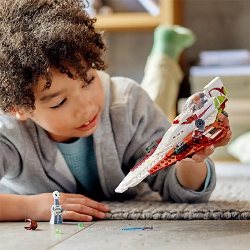 LEGO® Star Wars™: Obi-Wan Kenobi Jedi Starfighter™-e (75333) kép 4
