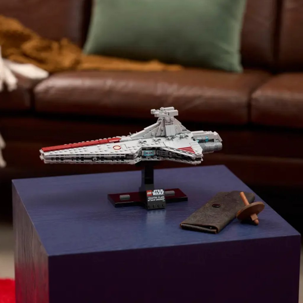 LEGO® Star Wars™:  Venator-osztályú támadó cirkáló (75441) kép 3