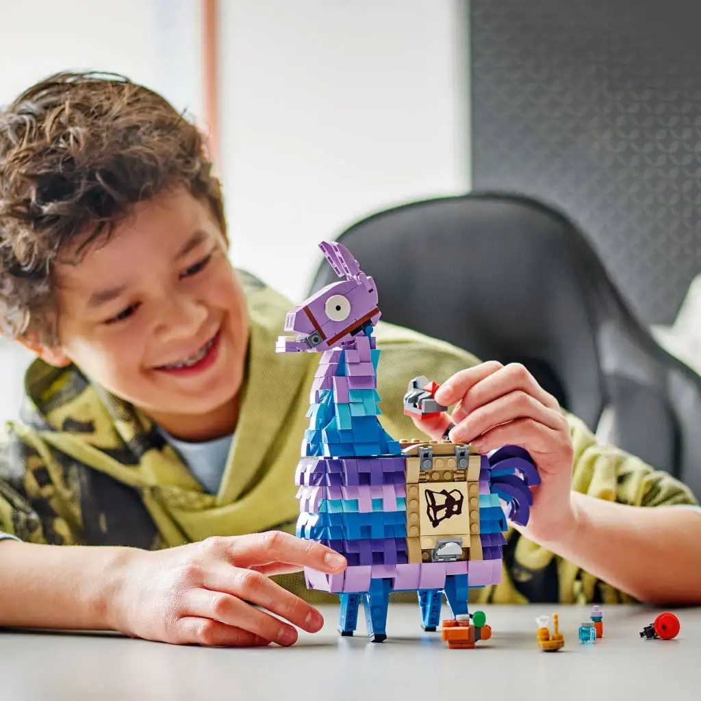 LEGO® Fortnite: Supply Llama (77071) kép 3