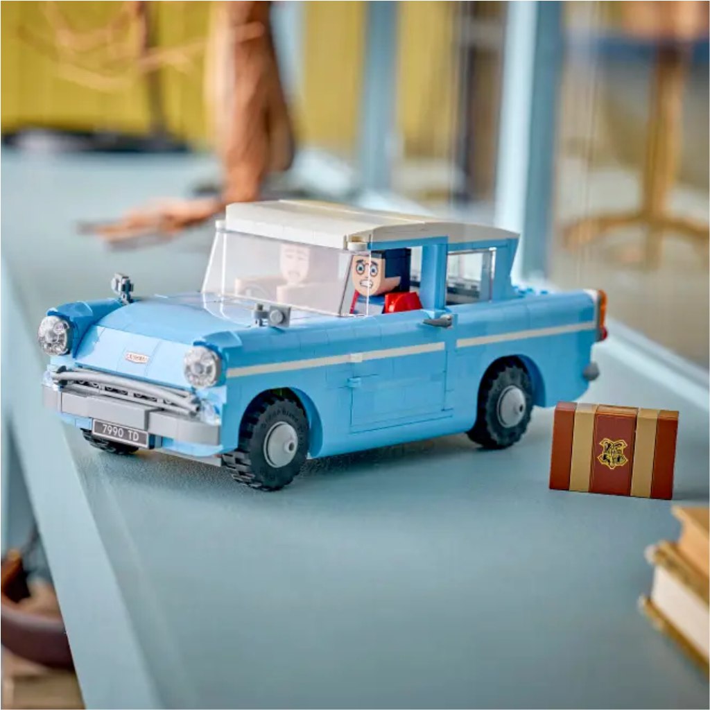 LEGO® Harry Potter: Az elvarázsolt repülő Ford Anglia™ (76470) kép 5