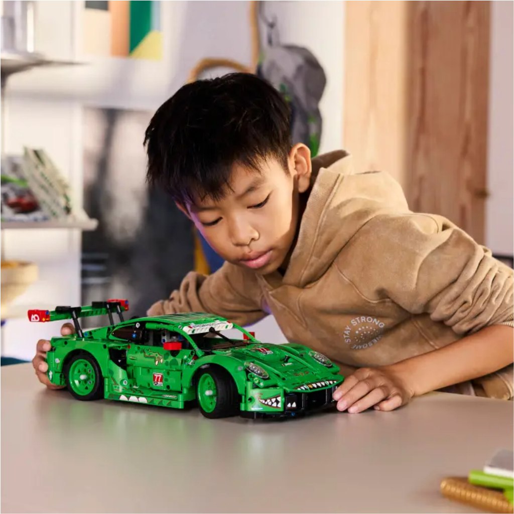 LEGO® Technic: Porsche 911 GT3 R REXY AO Racing autó (42224) kép 5