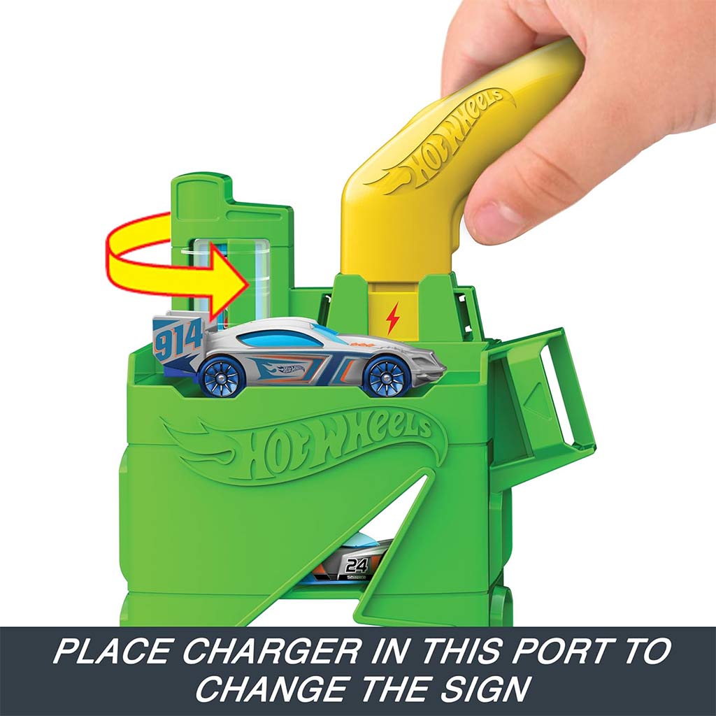 Hot Wheels: City töltőállomás pályaszett 1db kisautóval - Mattel kép 4