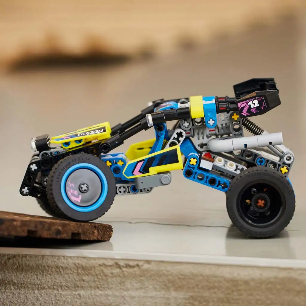 LEGO® Technic: Verseny homokfutó (42164) kép 4